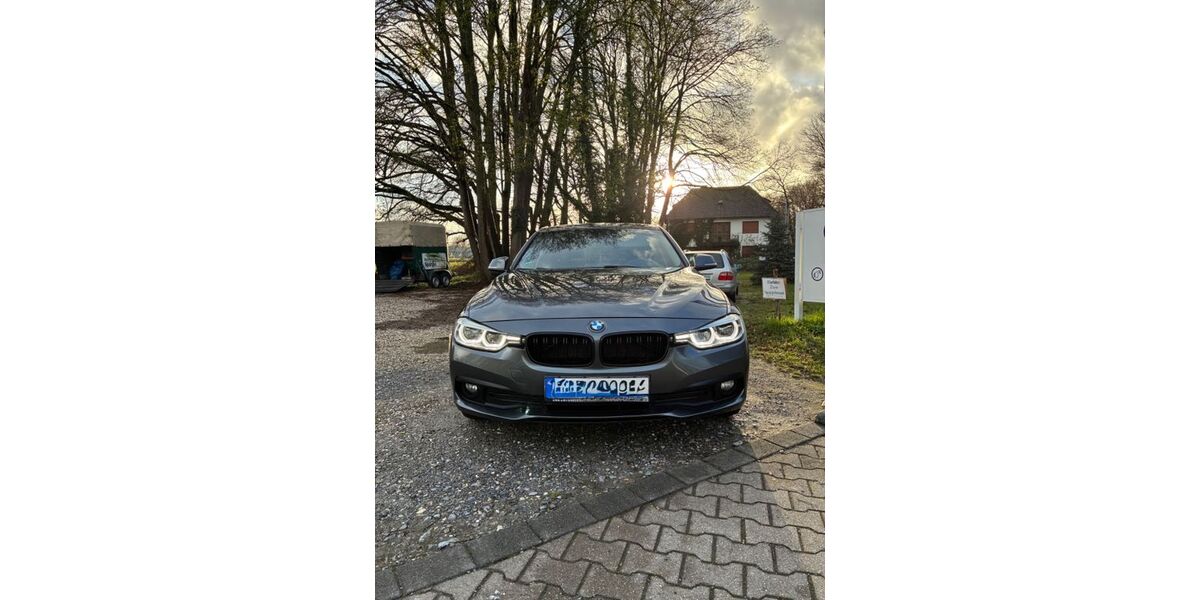 BMW 320 236.000 km 9.990 &euro; Duisburg 47178