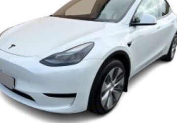 Tesla Model Y 41.650 km 30.490 &euro; Duisburg 47249