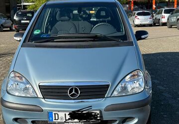 Mercedes-Benz A 140 84.215 km 2.300 &euro; Düsseldorf 40599