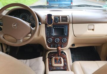 Mercedes-Benz ML 350 255.000 km 3.200 &euro; Solingen 42651