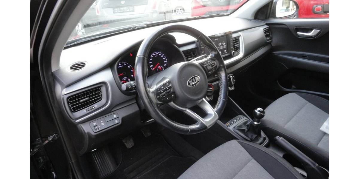 Kia Stonic 1,2 Edition7- Klima SHZ PDC Alu 33Tk,1 Hd 33.000 km 13.499 &euro; Neuss 41462