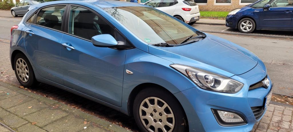 Hyundai i30 118.000 km 6.500 &euro; Essen 45355