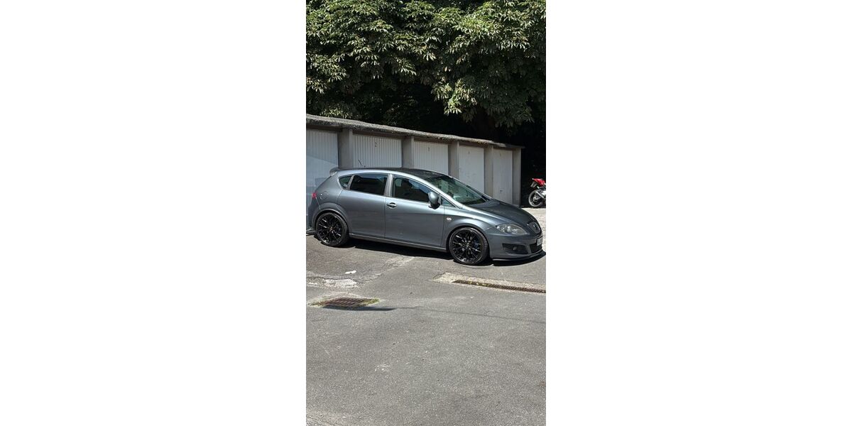 Seat Leon 227.000 km 5.200 &euro; WUPPERTAL 42115