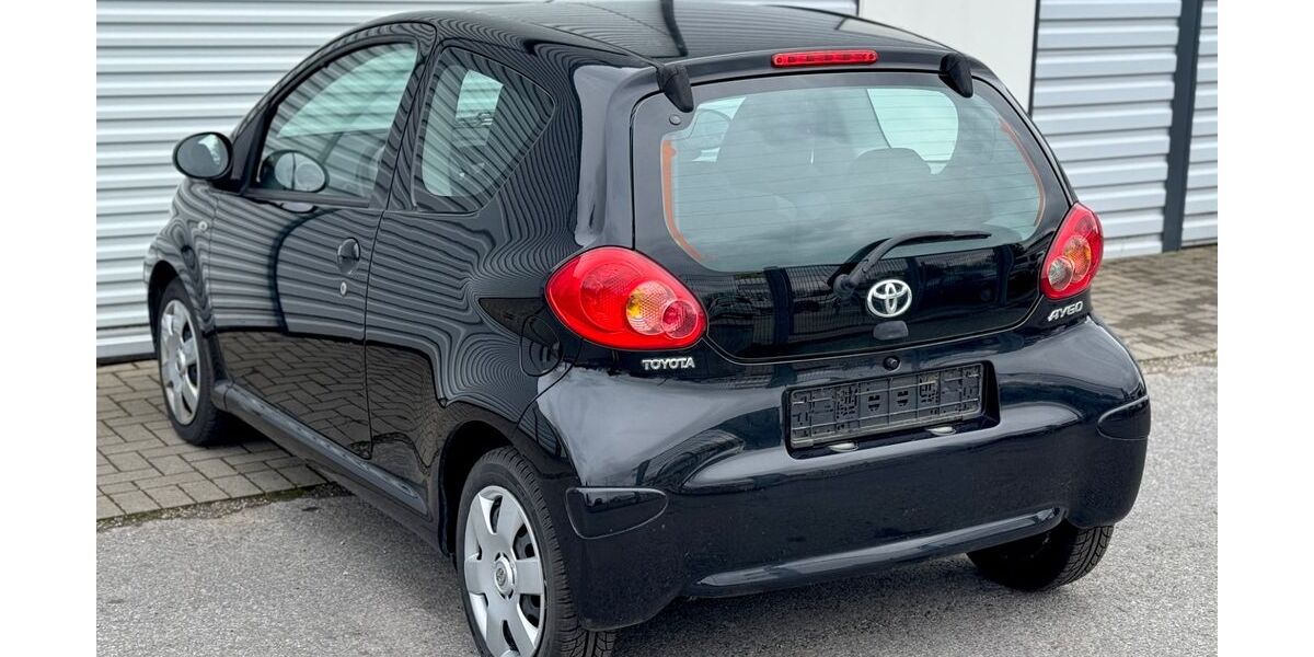 Toyota Aygo (X) 82.247 km 4.290 &euro; Solingen 42719