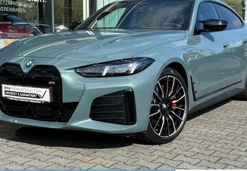 BMW i4 13.928 km 57.440 &euro; Mülheim 45472