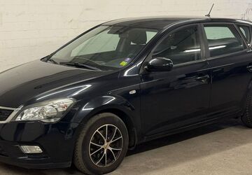 Kia ceed / Ceed 245.600 km 2.400 &euro; Düsseldorf 40468