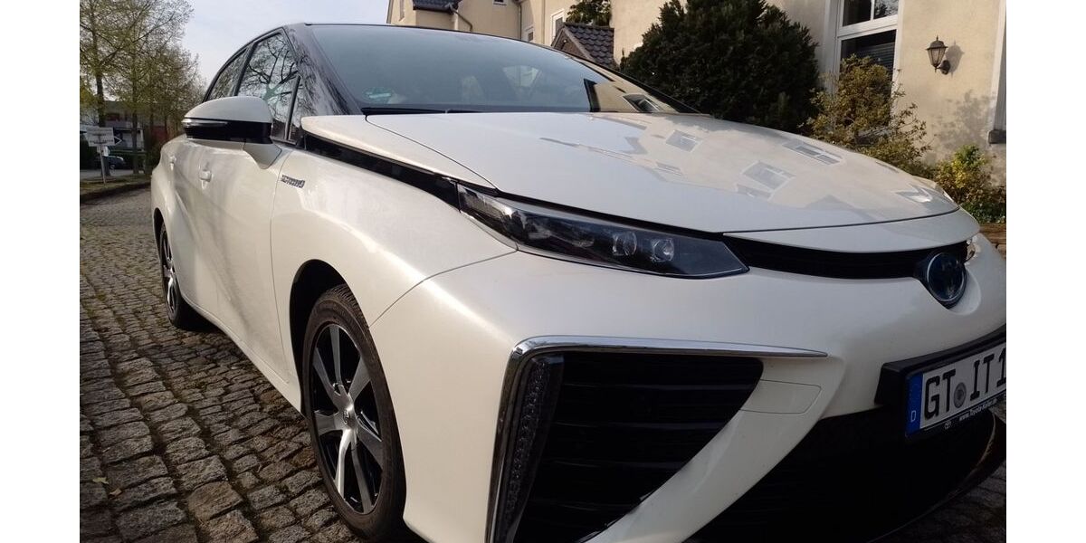 Toyota Mirai 56.000 km 8.000 &euro; Düsseldorf 40210