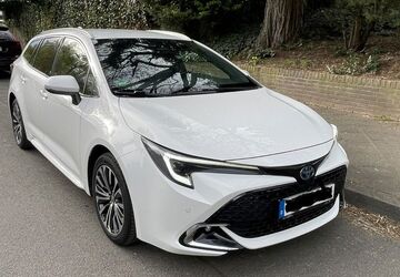 Toyota Corolla 110.000 km 25.900 &euro; Neuss 41462