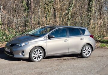 Toyota Auris 130.843 km 11.700 &euro; Ratingen 40880