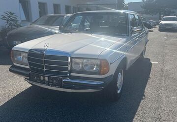 Mercedes-Benz 300 241.616 km 14.990 &euro; Ratingen 40885