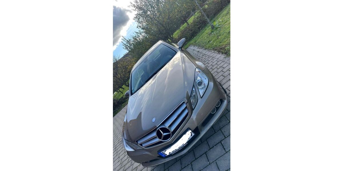 Mercedes-Benz E 350 177.000 km 11.900 &euro; Düsseldorf 40227