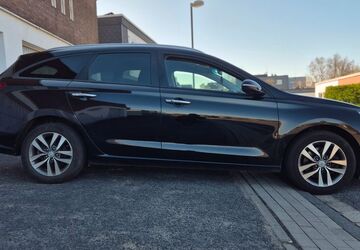 Hyundai i30 123.000 km 9.500 &euro; Remscheid 42853