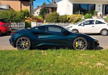 Lotus Emira 10.000 km 80.450 &euro; Neuss 41464