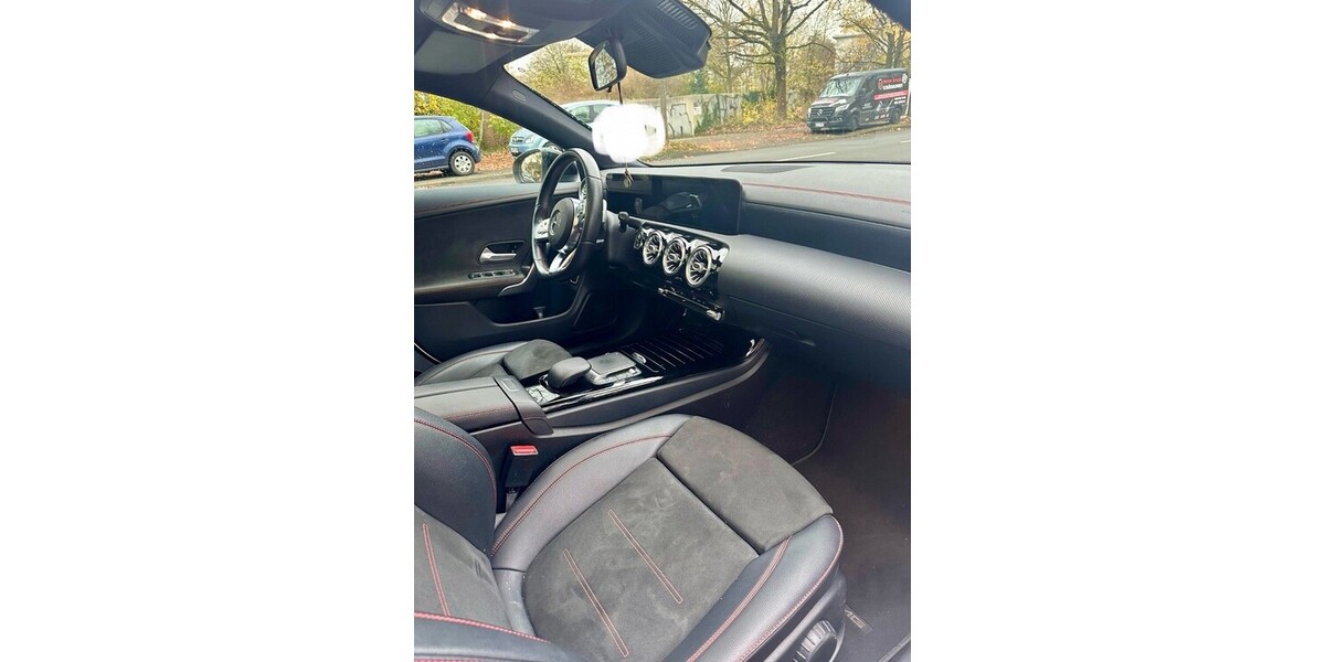 Mercedes-Benz CLA Coupe 74.200 km 34.000 &euro; Düsseldorf 40213