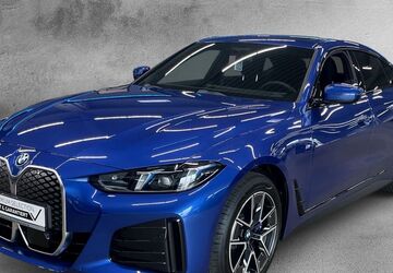 BMW i4 9.800 km 54.000 &euro; Krefeld 47800