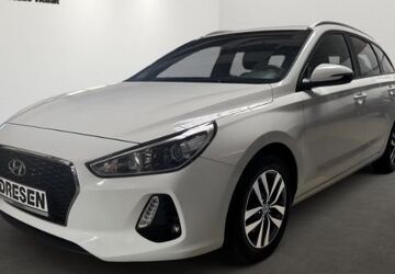 Hyundai i30 84.627 km 13.940 &euro; Neuss 41464