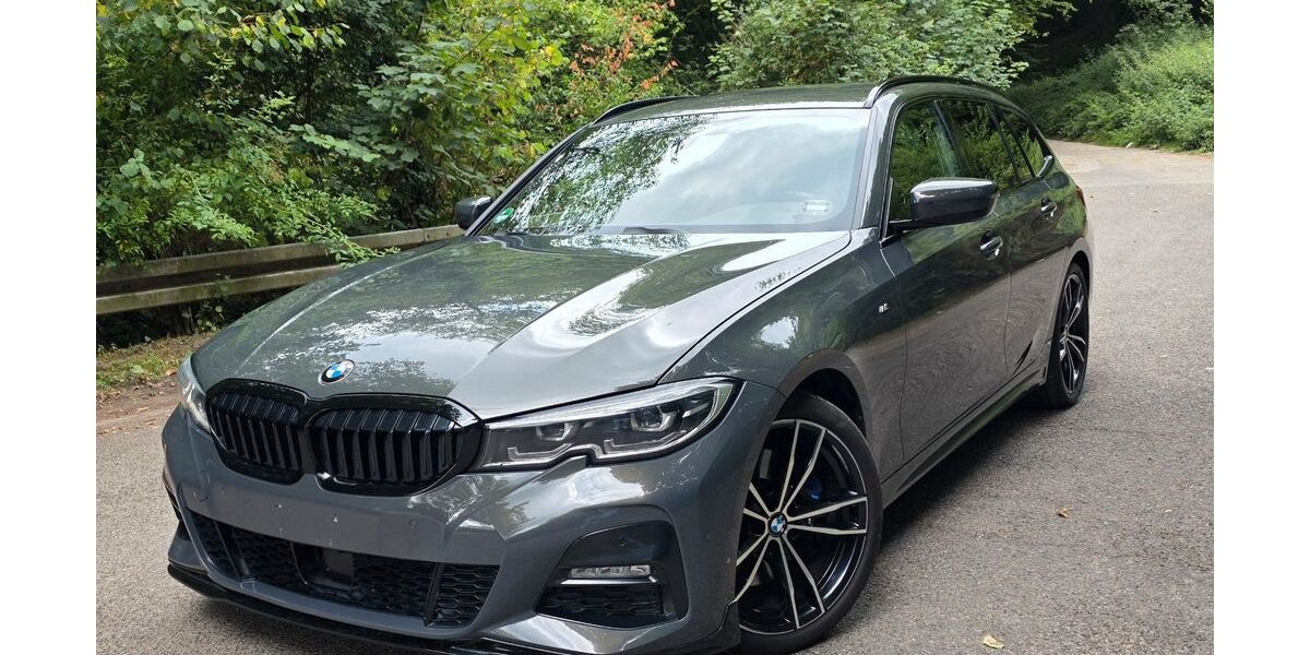 BMW 330 87.000 km 33.700 &euro; Wuppertal 42349