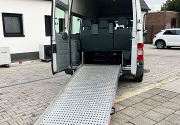 Ford Transit 95.684 km 12.900 &euro; Düsseldorf 40599
