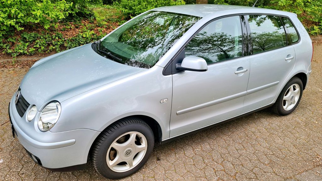 VW Polo 31.606 km 3.989 &euro; Düsseldorf 40589