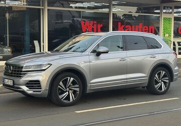 VW Touareg 169.800 km 25.888 &euro; Düsseldorf (Unterrath) 40468
