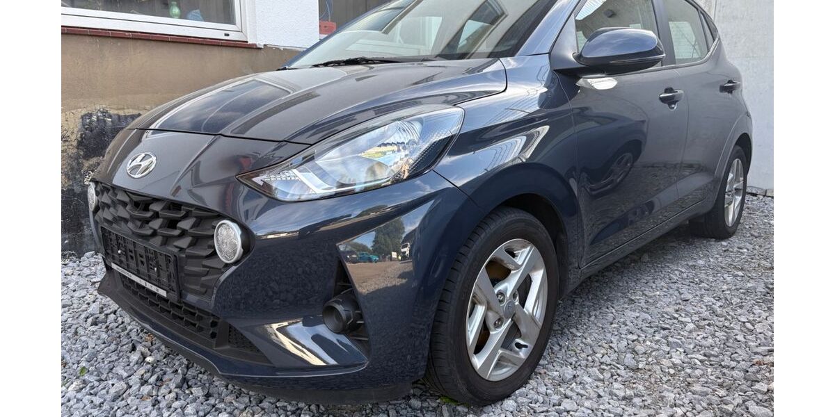 Hyundai i10 22.653 km 13.990 &euro; Solingen 42653