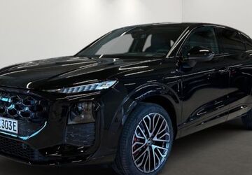 Audi Q3 6.000 km 61.980 &euro; Düsseldorf 40233