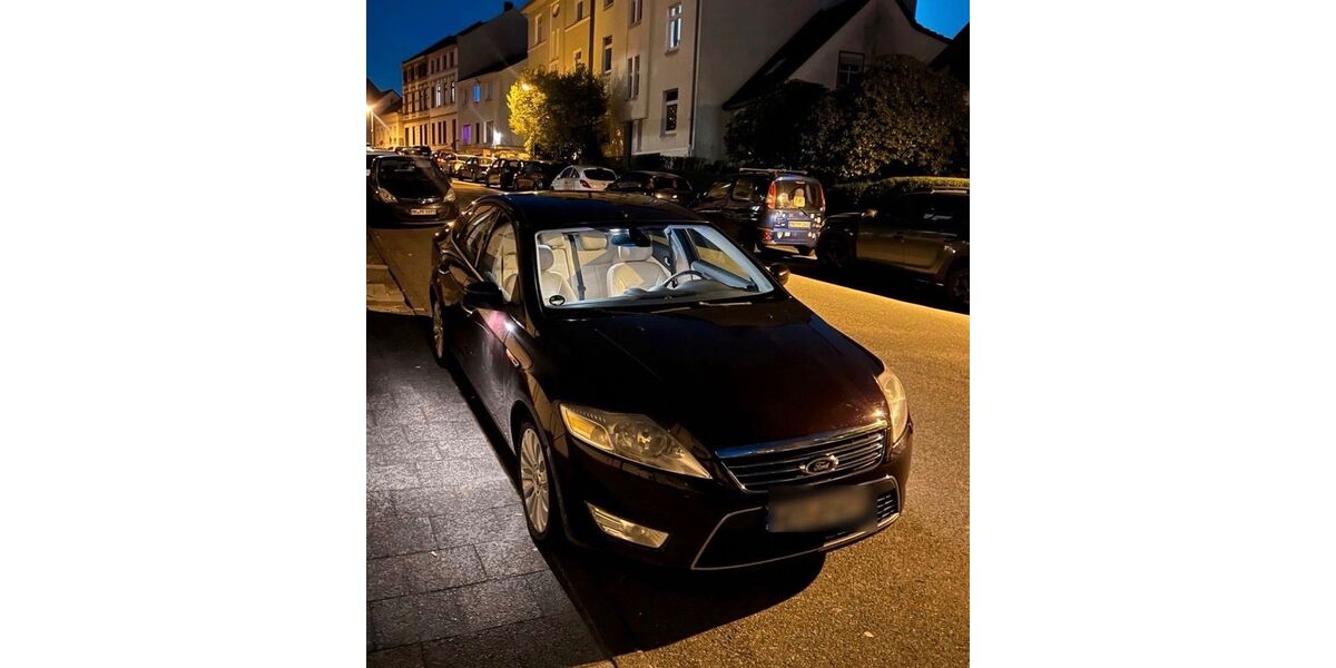 Ford Mondeo 215.000 km 1.100 &euro; Moers 47441