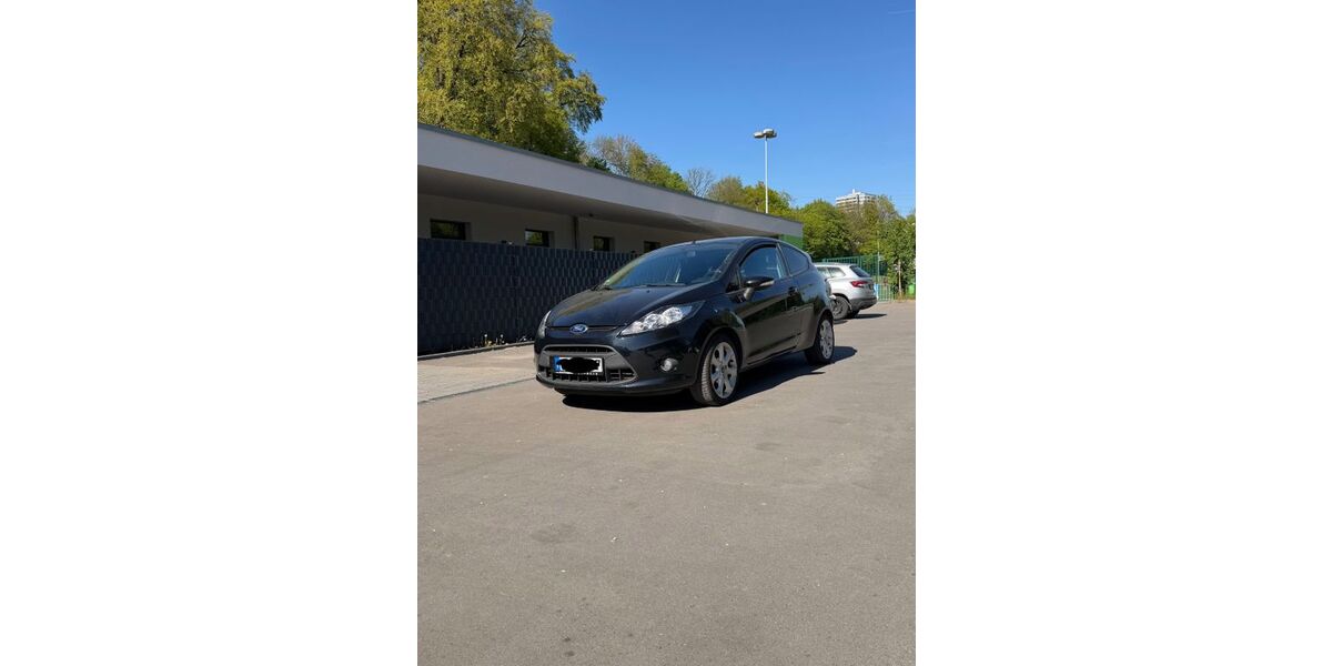 Ford Fiesta 121.500 km 4.350 &euro; Wuppertal 42109