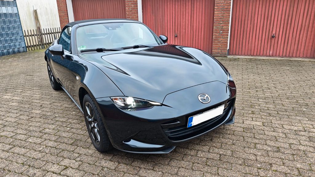 Mazda MX-5 114.000 km 15.200 &euro; Oberhausen 46149