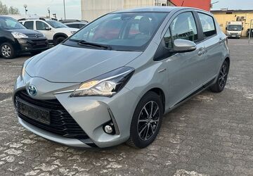 Toyota Yaris 95.000 km 11.490 &euro; Neuss 41469