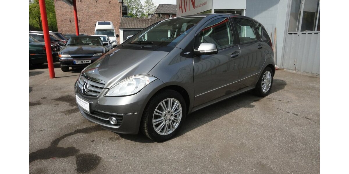 Mercedes-Benz A 160 Elegance Klima SHZ Alu 16 2.Hd Erst 47 Tkm 47.900 km 6.999 &euro; Neuss 41462
