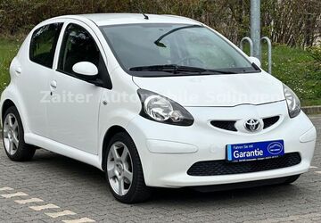 Toyota Aygo (X) 109.000 km 2.990 &euro; Solingen 42659