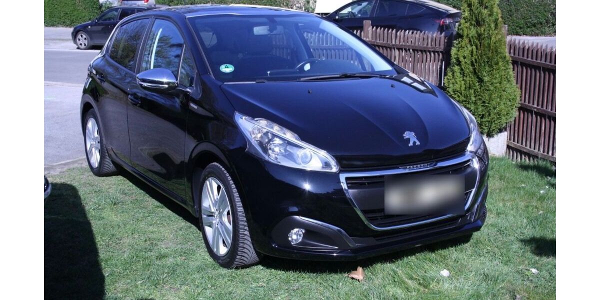 Peugeot 208 98.921 km 5.500 &euro; Essen 45309