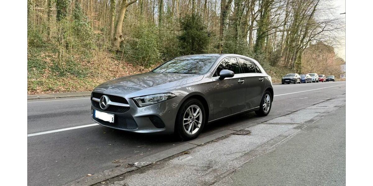 Mercedes-Benz A 180 79.854 km 19.950 &euro; Wuppertal 42117