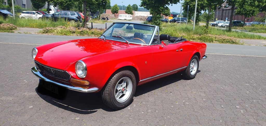 Fiat 124 Spider 15.400 km 16.800 &euro; Hattingen 45529