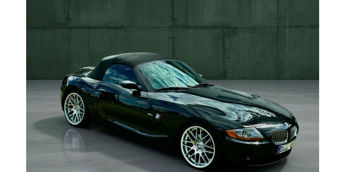 BMW Z4 129.000 km 17.999 &euro; Düsseldorf 40215