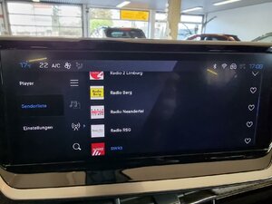 Peugeot 2008 Allure Klimaautom. Alu Allwetter Android Appl 14.715 km 17.880 &euro; HAAN 42781