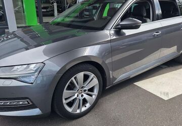 Skoda Superb 63.000 km 26.880 &euro; Essen 45326
