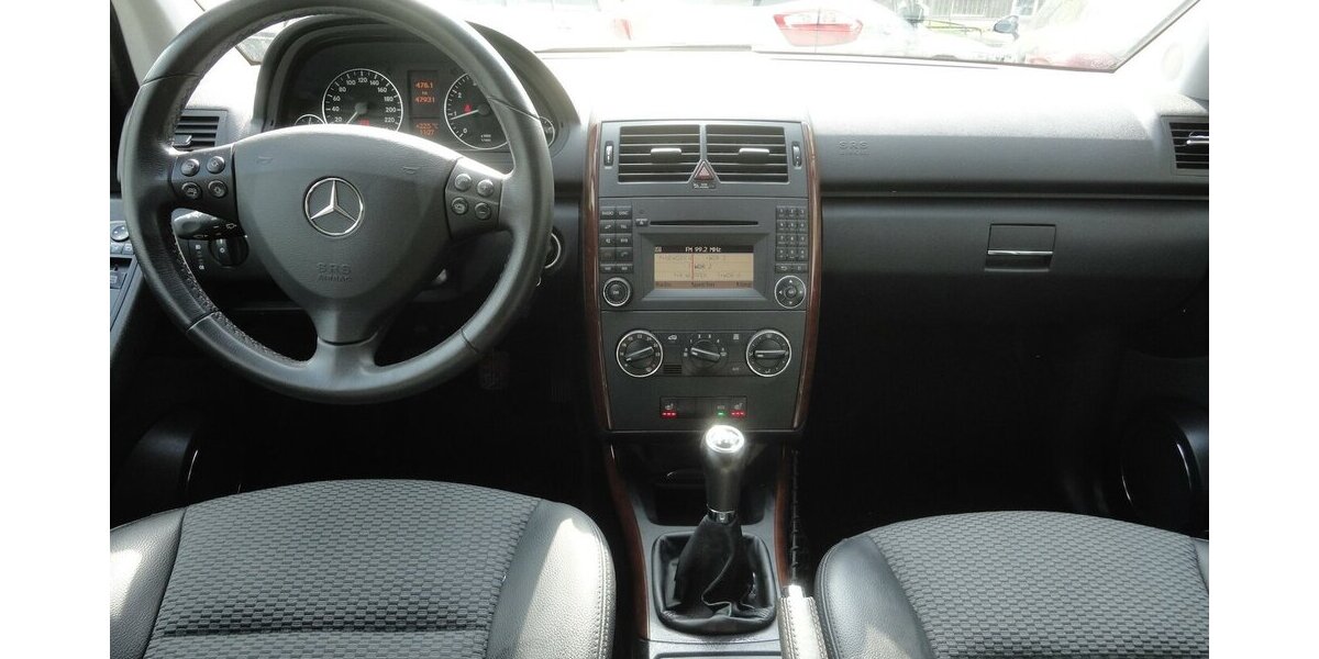 Mercedes-Benz A 160 Elegance Klima SHZ Alu 16 2.Hd Erst 47 Tkm 47.900 km 6.999 &euro; Neuss 41462