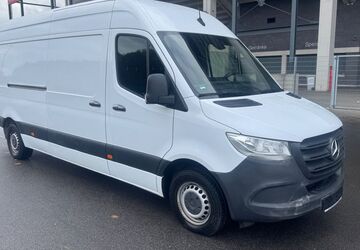 Mercedes-Benz Sprinter 198.000 km 21.900 &euro; Essen 45356