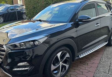 Hyundai TUCSON 49.000 km 18.900 &euro; Duisburg 47249
