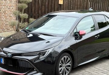 Toyota Corolla 17.500 km 23.990 &euro; Düsseldorf 40547