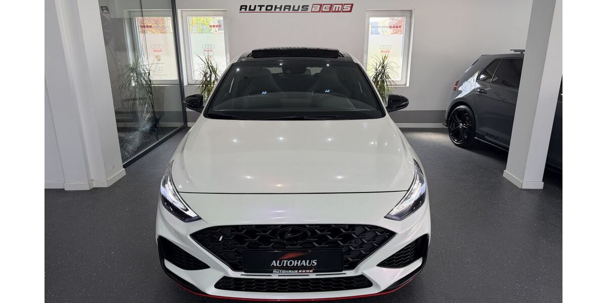 Hyundai i30 9.968 km 35.950 &euro; Remscheid 42857