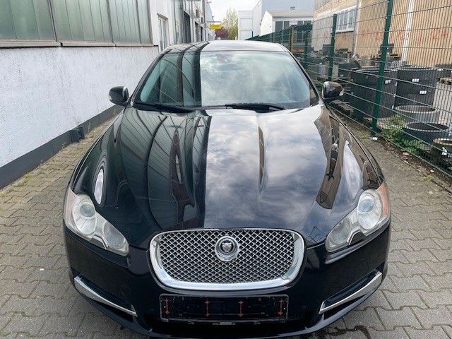 Jaguar XF 171.885 km 3.950 &euro; Hilden 40721