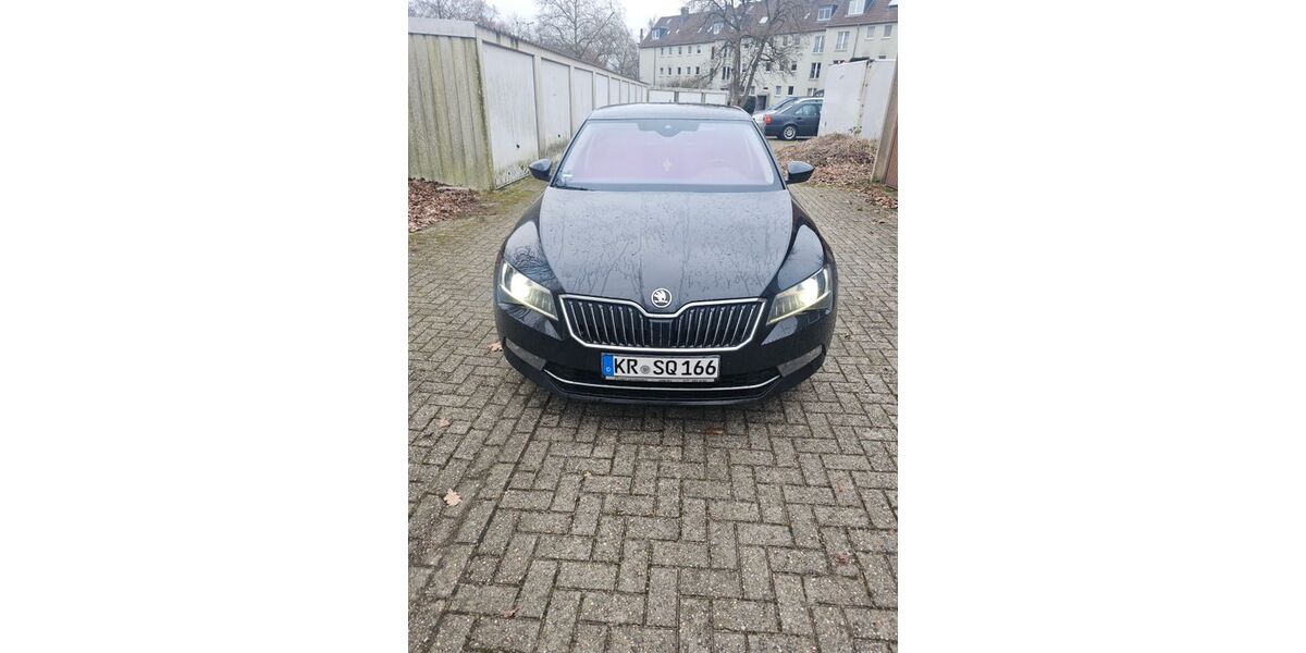 Skoda Superb 202.000 km 13.500 &euro; Krefeld 47805