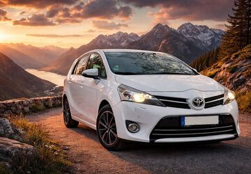 Toyota Verso 144.000 km 12.999 &euro; Solingen 42657