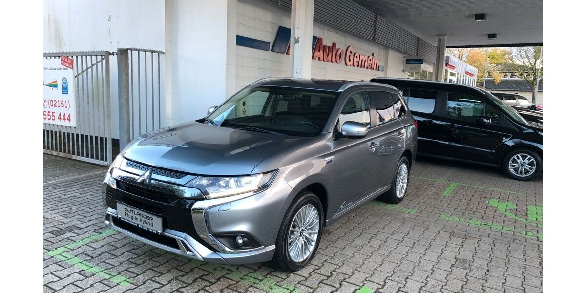 Mitsubishi Plug-in Hybrid Outlander 113.000 km 19.950 &euro; Krefeld 47807