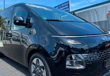 Hyundai STARIA 102.970 km 29.850 &euro; Düsseldorf 40627