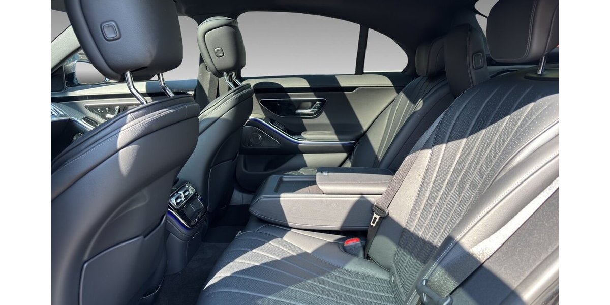 Mercedes-Benz S 350 d AMG MBUX Pano 360° HuD Burm Sitzklim 34.221 km 81.900 &euro; Wuppertal 42327