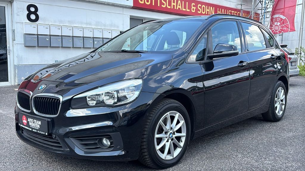 BMW 216 139.289 km 10.990 &euro; Düsseldorf 40591